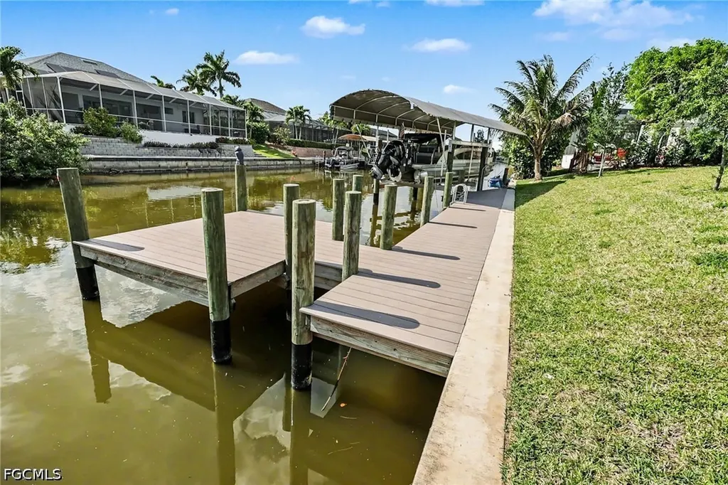 1732 SW 17th Avenue Cape Coral FL 33991
