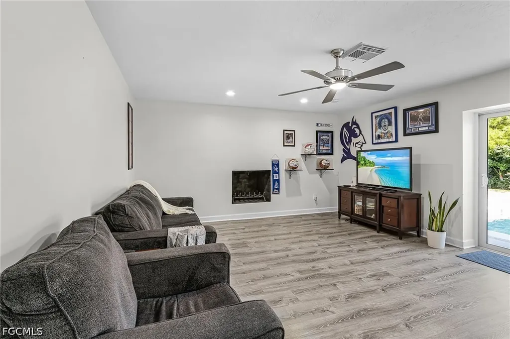 5479 Chablis Lane Fort Myers FL 33919