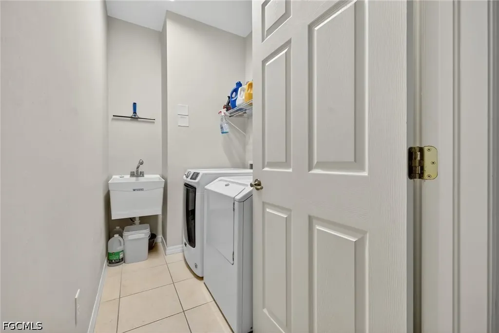 404 NE 18th Avenue Cape Coral FL 33909