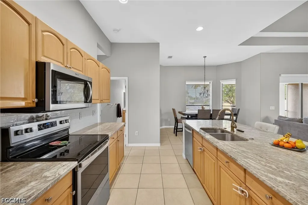 404 NE 18th Avenue Cape Coral FL 33909
