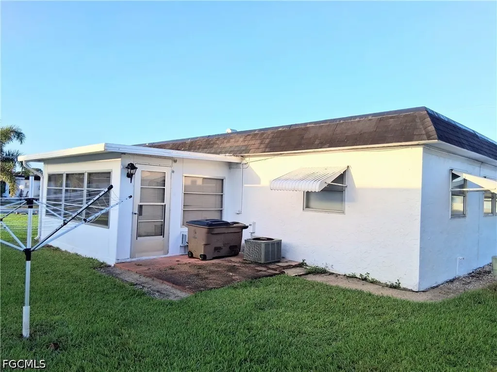 58 Tangerine Court Lehigh Acres FL 33936