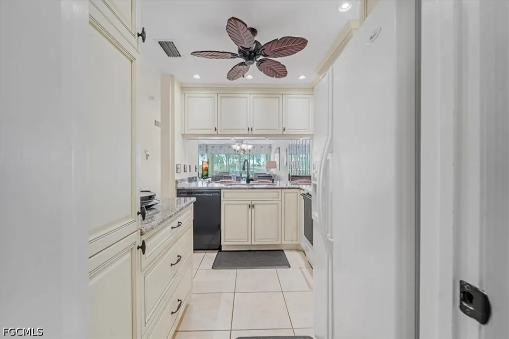 1926 SE 43rd Street Cape Coral FL 33904