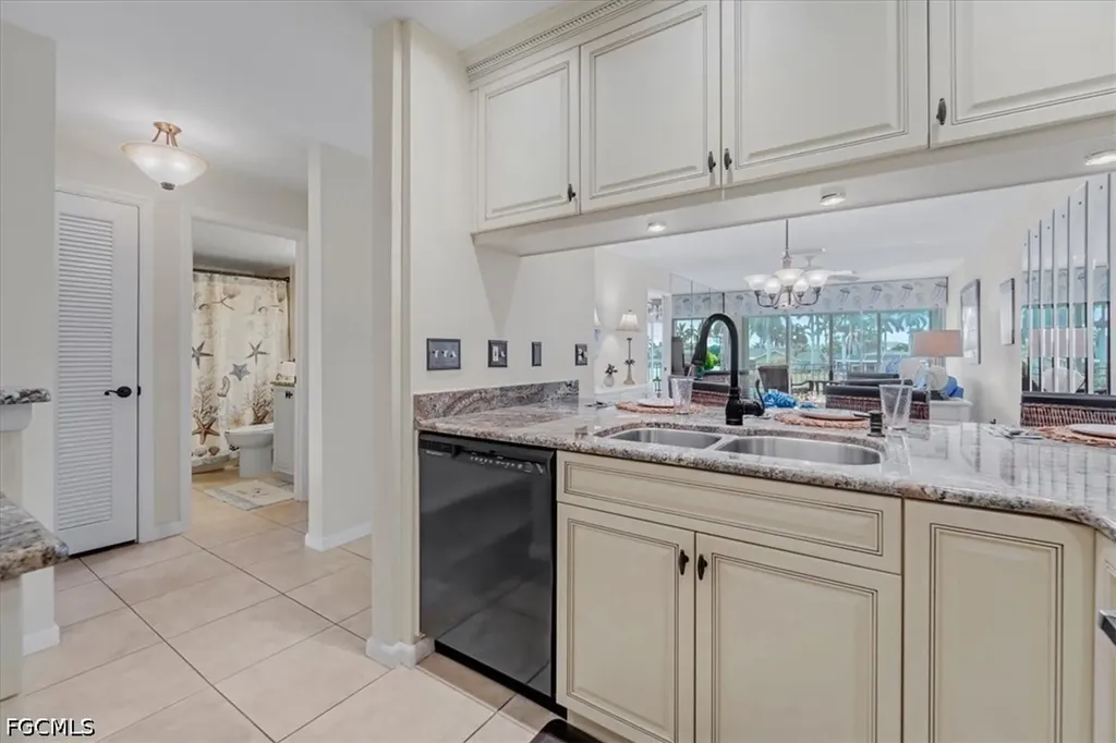 1926 SE 43rd Street Cape Coral FL 33904