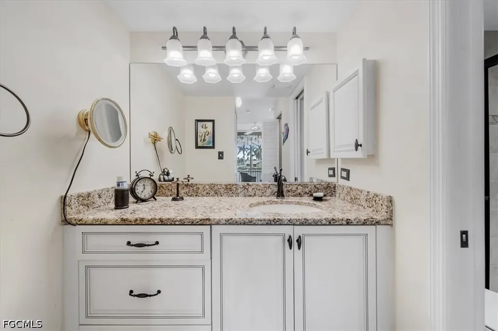 1926 SE 43rd Street Cape Coral FL 33904