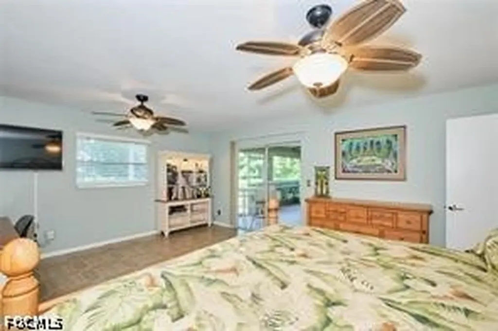 140 SE 8th Street Cape Coral FL 33990