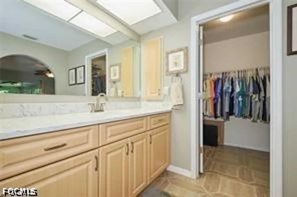 140 SE 8th Street Cape Coral FL 33990