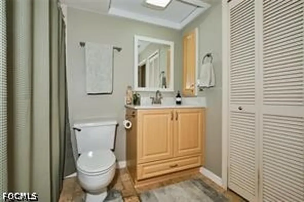 140 SE 8th Street Cape Coral FL 33990