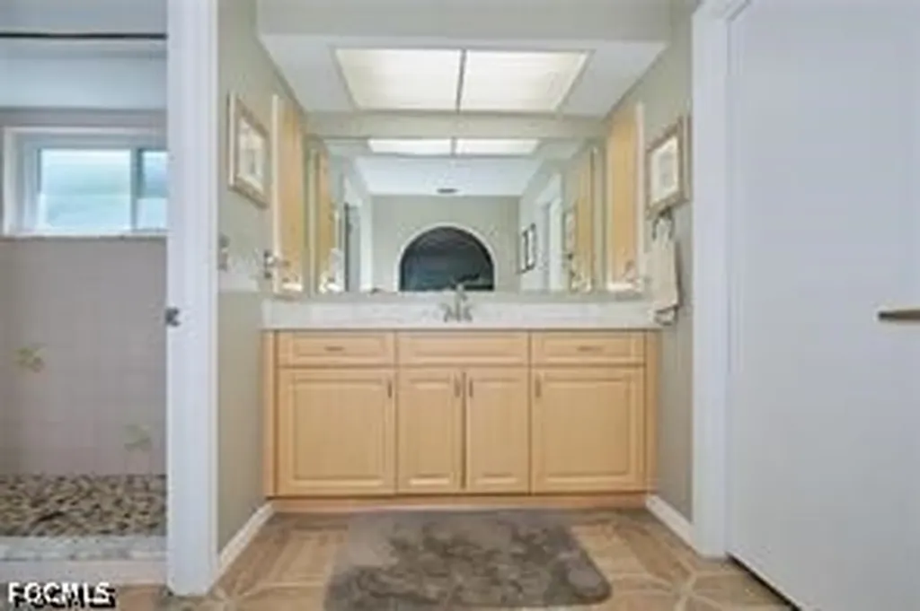 140 SE 8th Street Cape Coral FL 33990