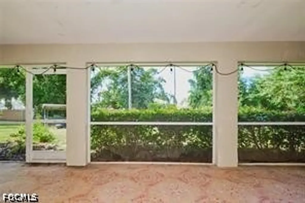 140 SE 8th Street Cape Coral FL 33990