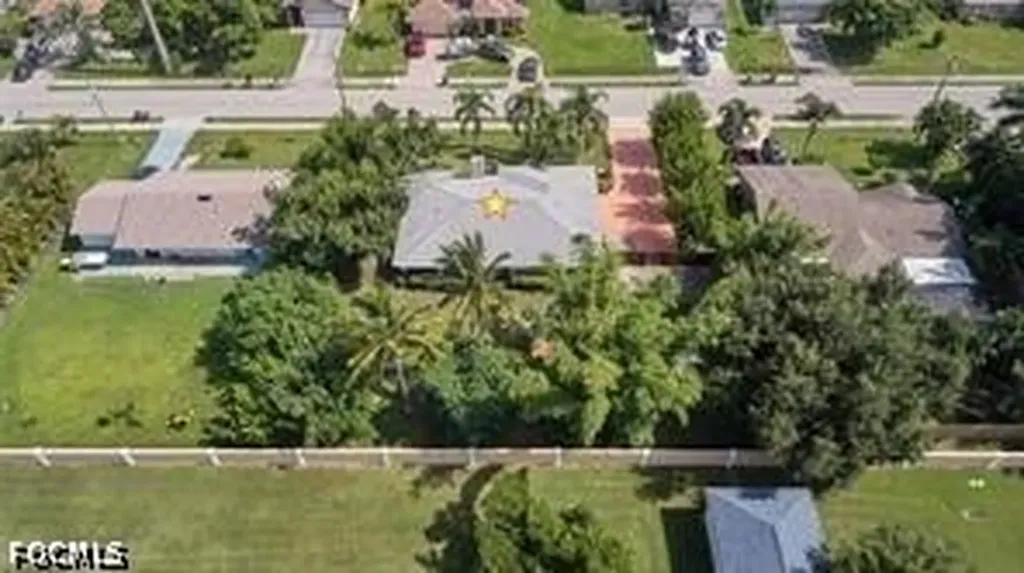 140 SE 8th Street Cape Coral FL 33990