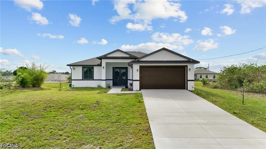 8033 Oakleaf Circle Labelle FL 33935