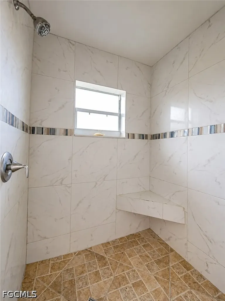 20 Hampton Avenue Lehigh Acres FL 33936