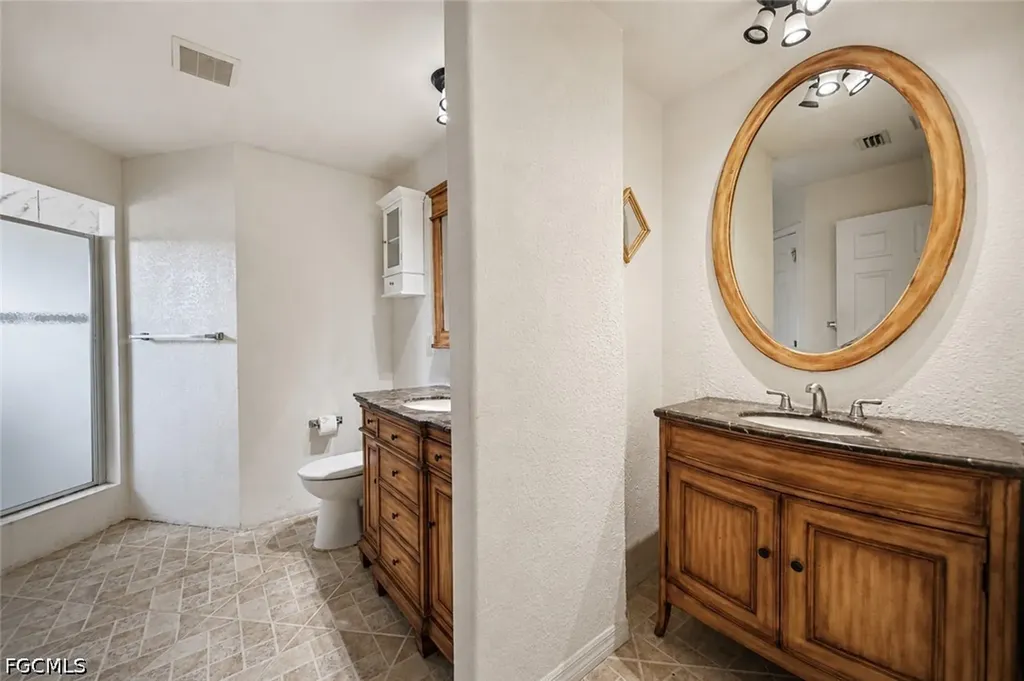 20 Hampton Avenue Lehigh Acres FL 33936