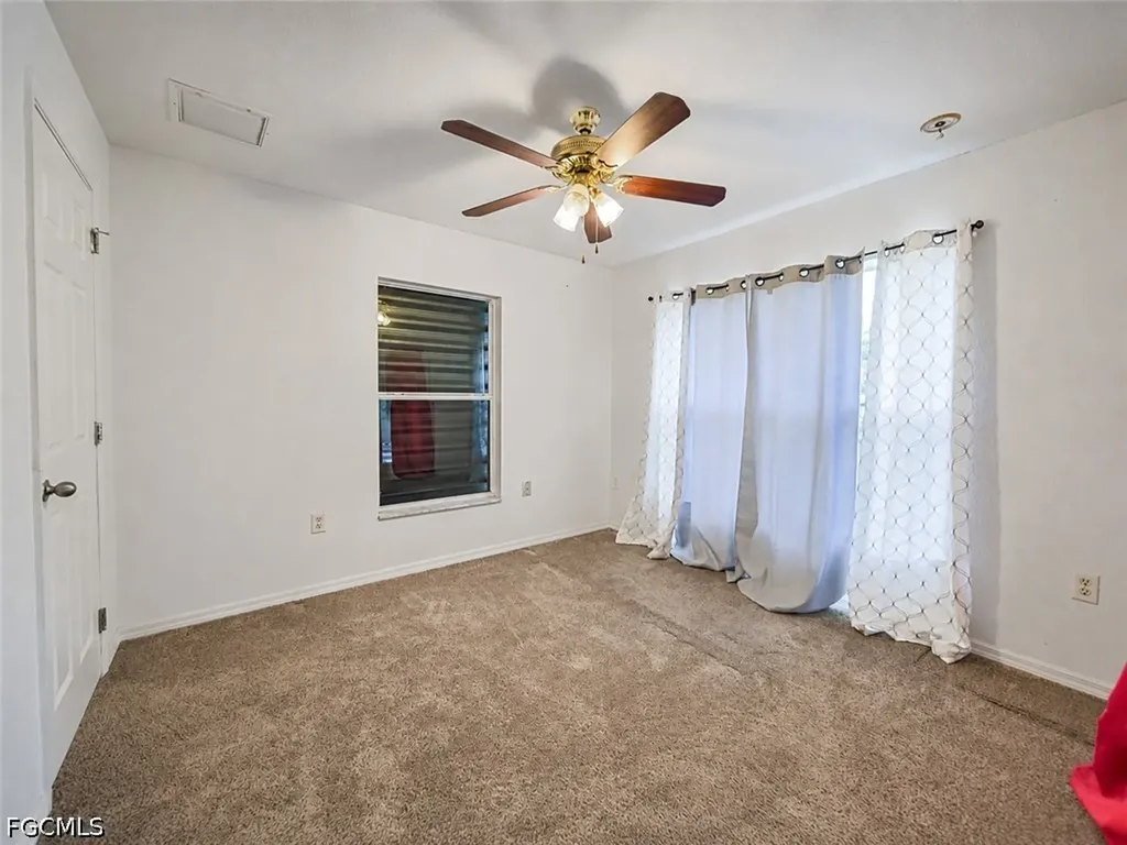 20 Hampton Avenue Lehigh Acres FL 33936