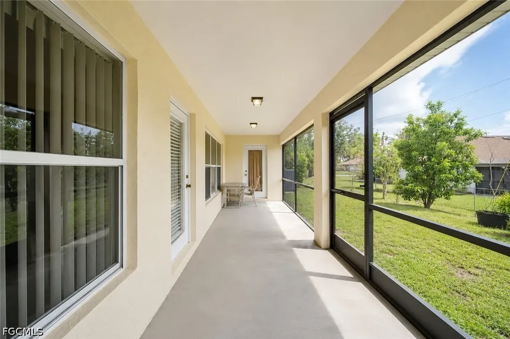 20 Hampton Avenue Lehigh Acres FL 33936