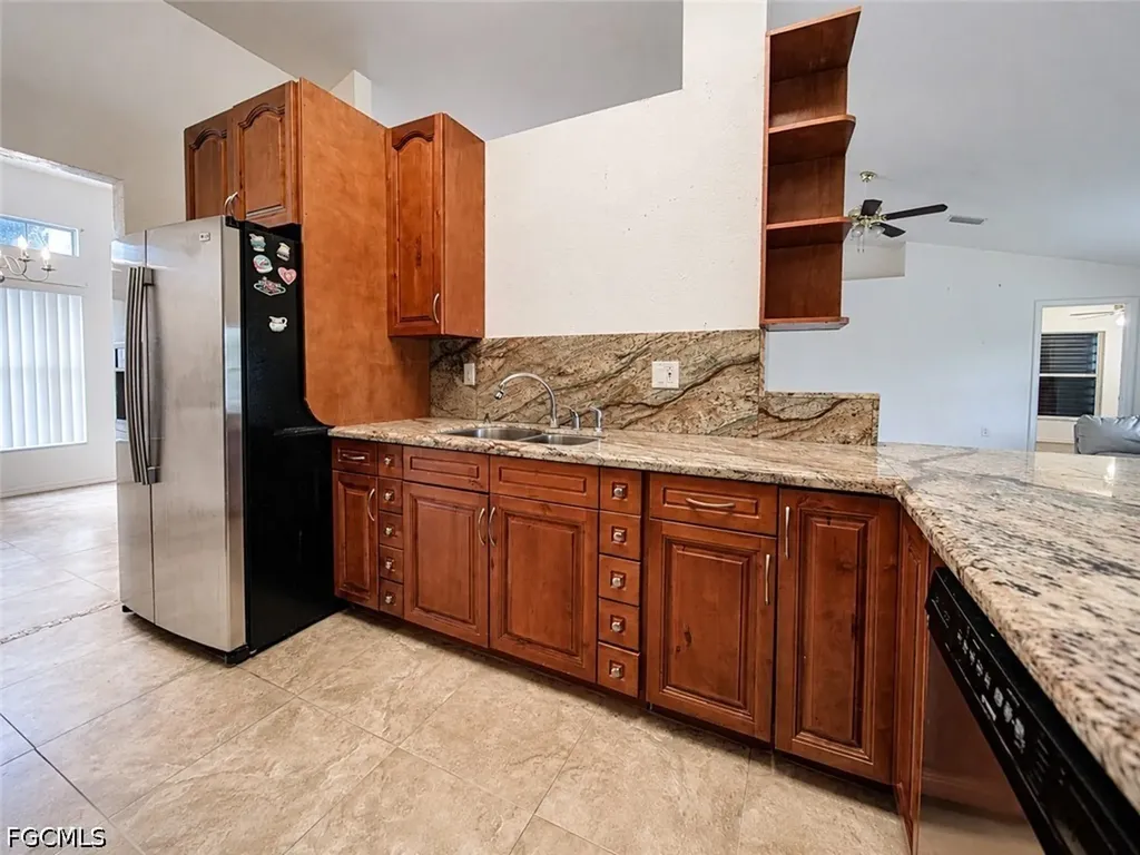 20 Hampton Avenue Lehigh Acres FL 33936