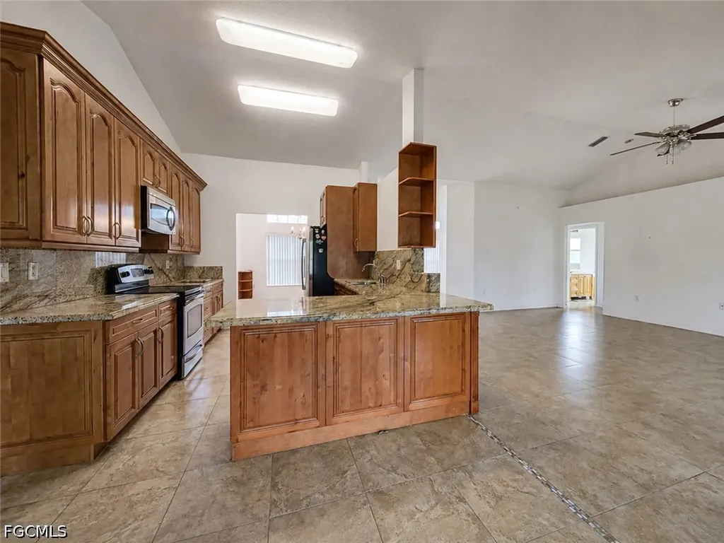 20 Hampton Avenue Lehigh Acres FL 33936