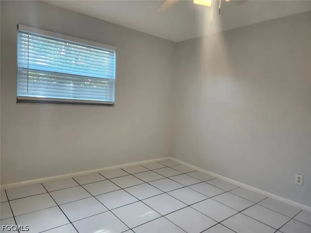 1901 SE 15th Place Cape Coral FL 33990