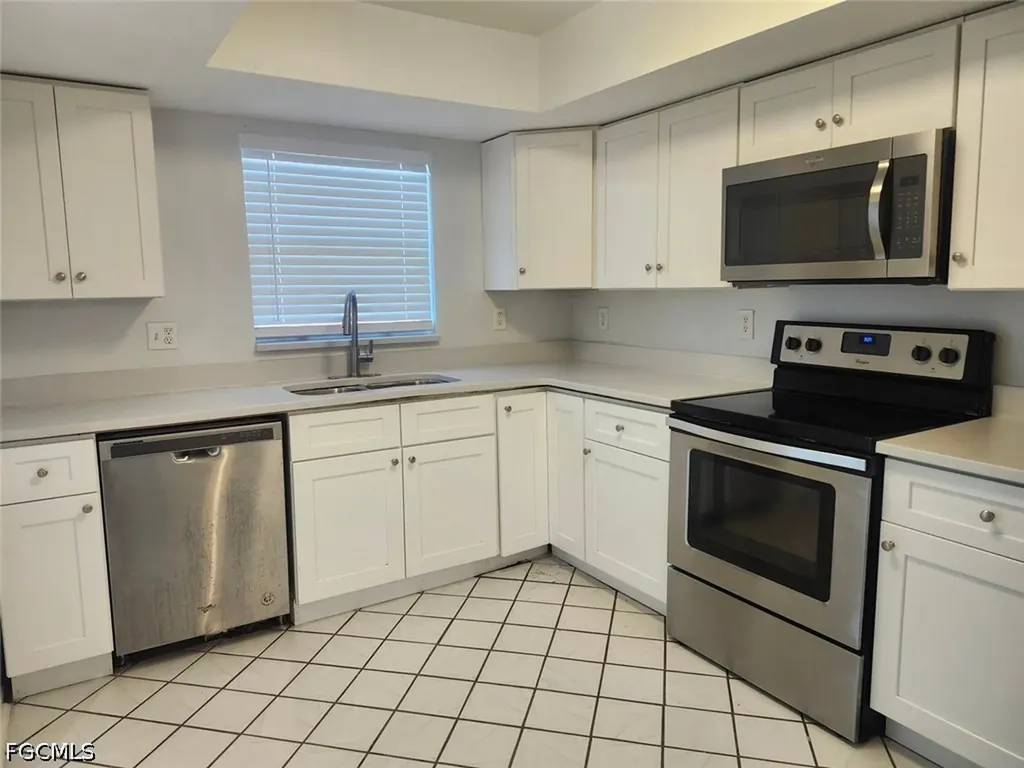 1901 SE 15th Place Cape Coral FL 33990