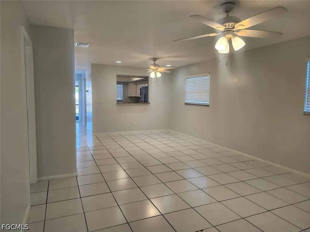 1901 SE 15th Place Cape Coral FL 33990