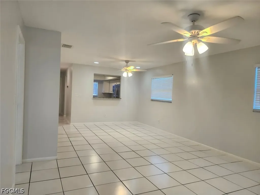 1901 SE 15th Place Cape Coral FL 33990