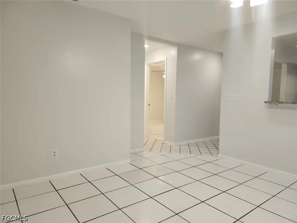 1901 SE 15th Place Cape Coral FL 33990