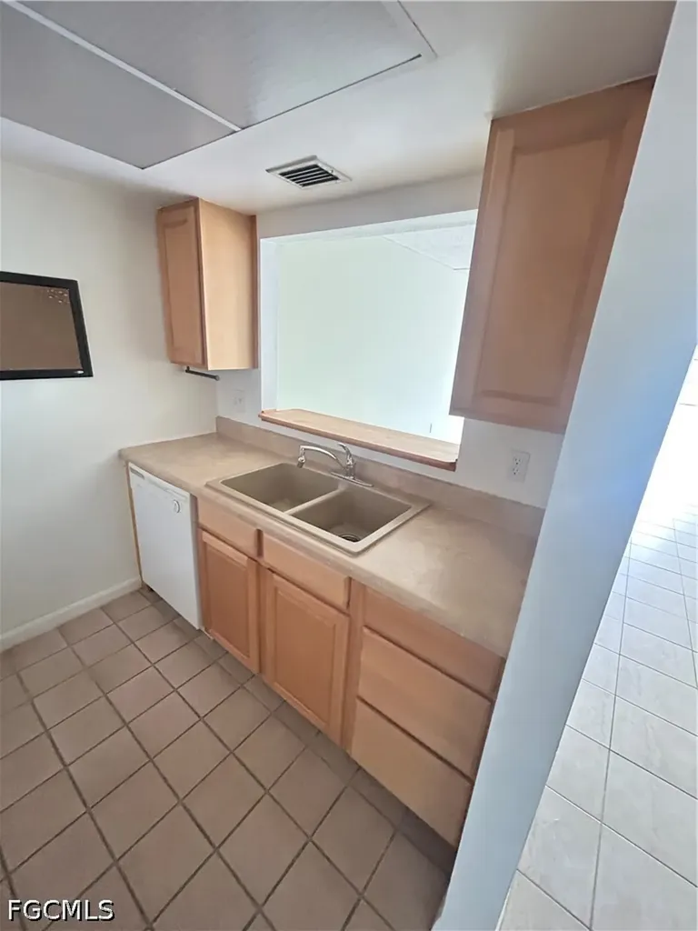 3706 Broadway Fort Myers FL 33901