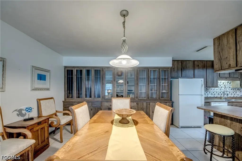 4963 Vincennes Street Cape Coral FL 33904