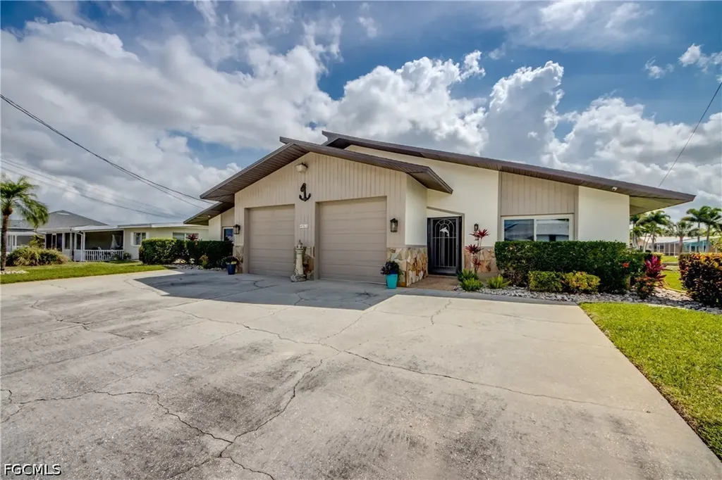 4963 Vincennes Street Cape Coral FL 33904