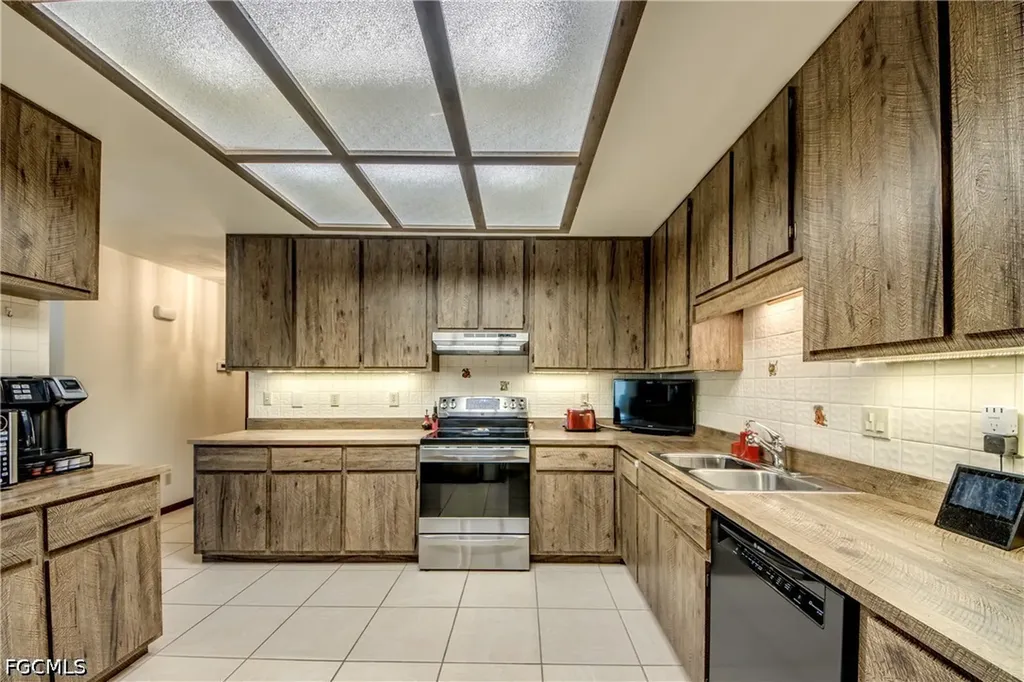 4963 Vincennes Street Cape Coral FL 33904