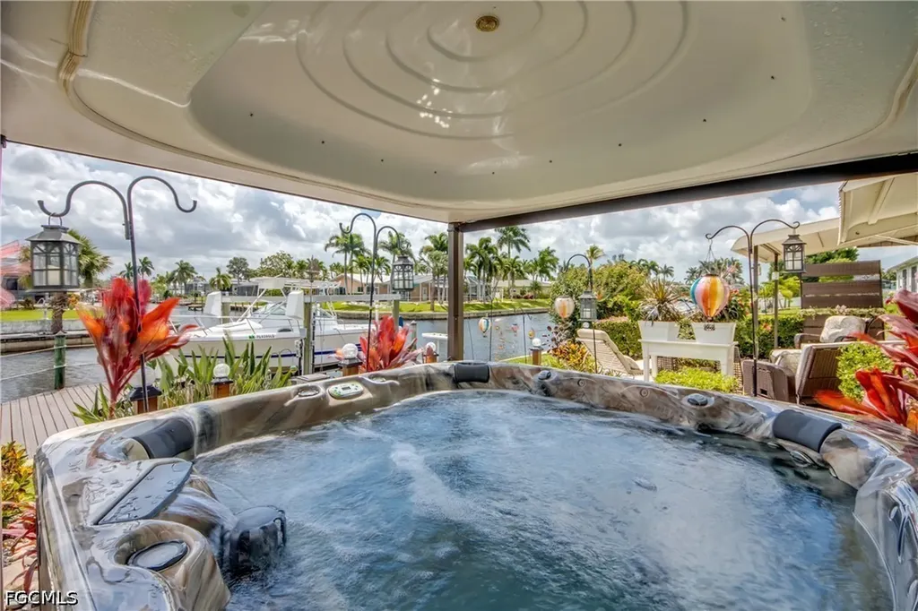 4963 Vincennes Street Cape Coral FL 33904