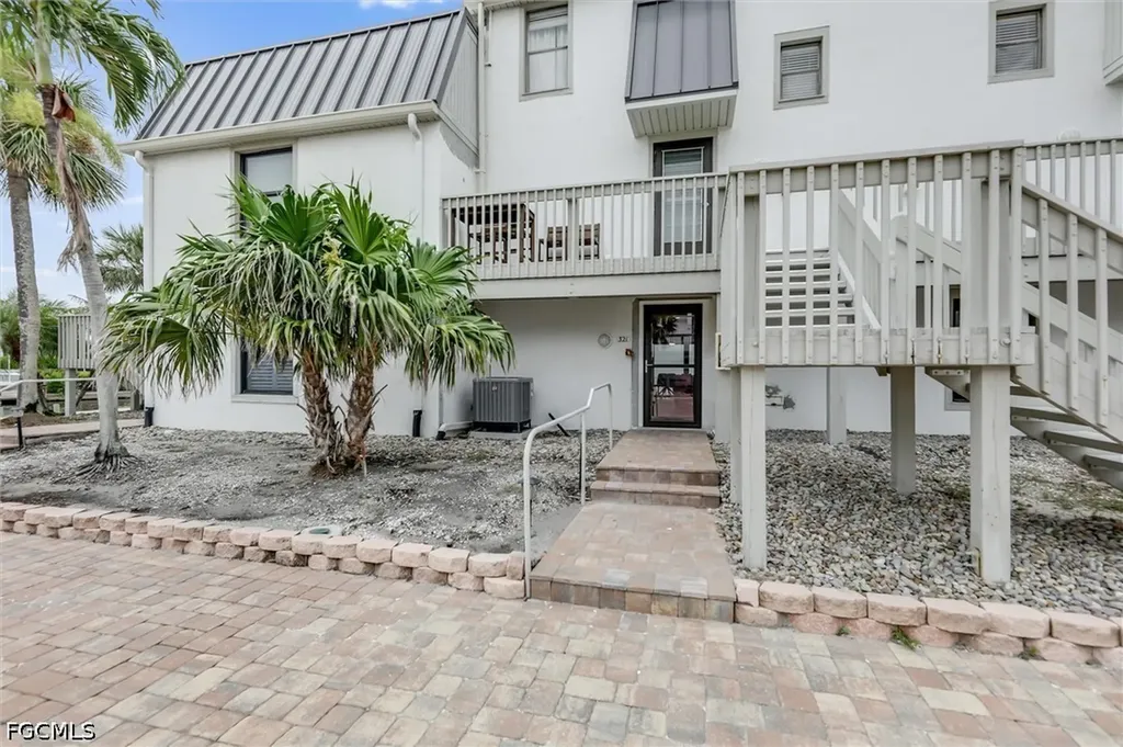 760 Sextant Drive Sanibel FL 33957
