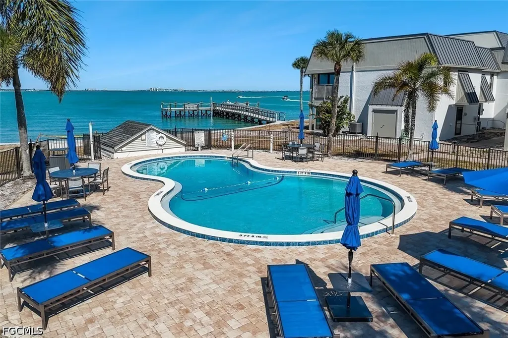 760 Sextant Drive Sanibel FL 33957