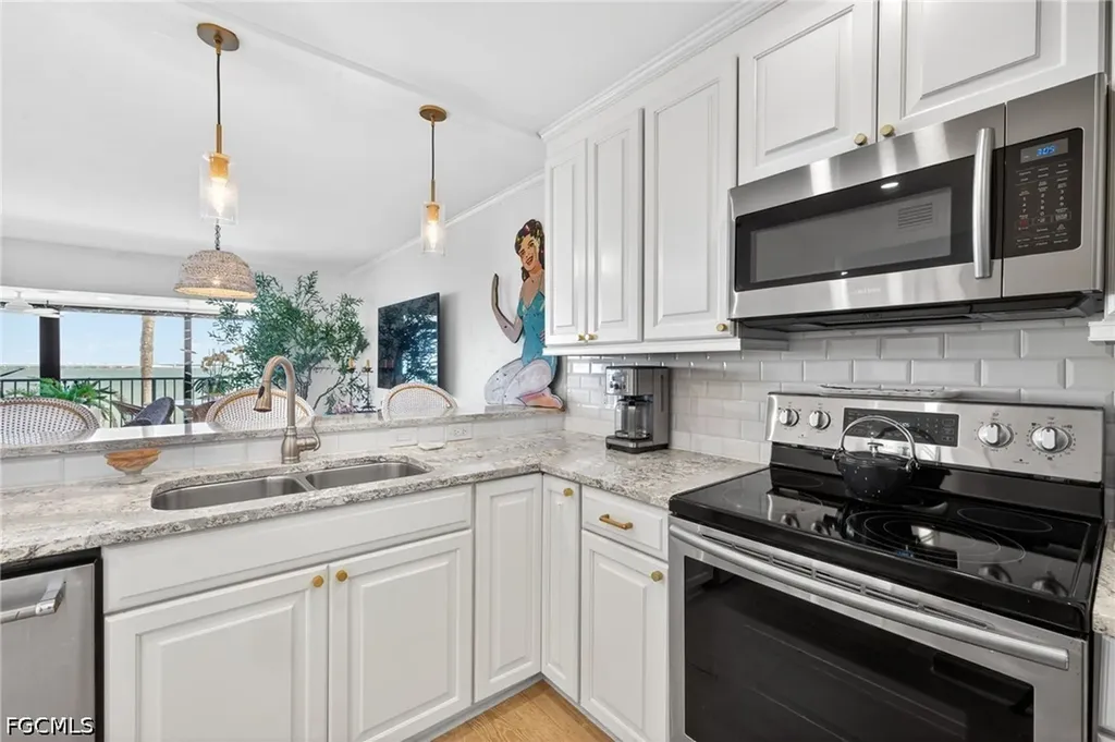 760 Sextant Drive Sanibel FL 33957