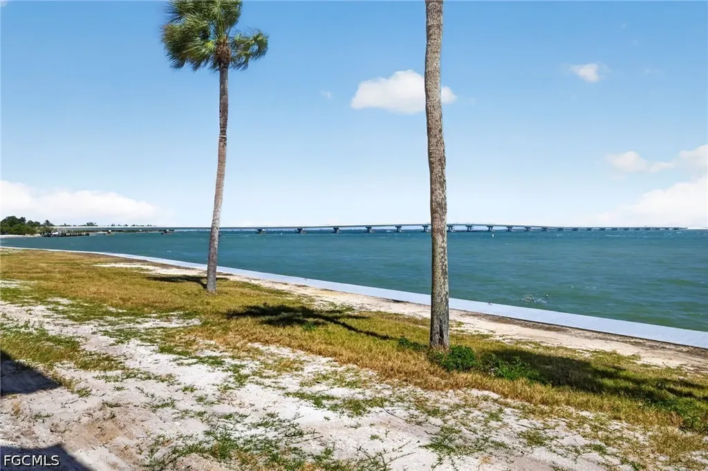 760 Sextant Drive Sanibel FL 33957
