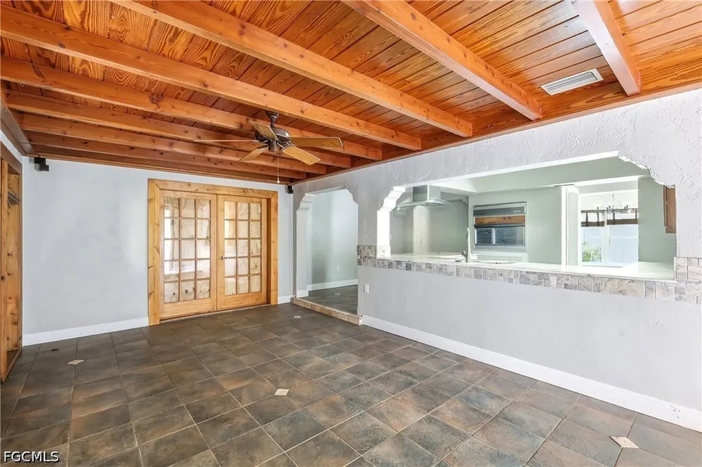 2204 Channel Way North Fort Myers FL 33917