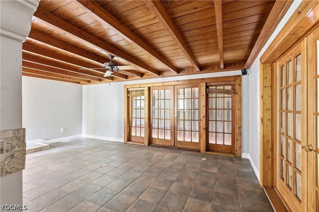 2204 Channel Way North Fort Myers FL 33917