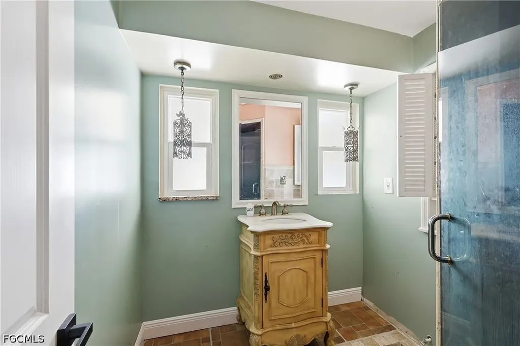 2204 Channel Way North Fort Myers FL 33917