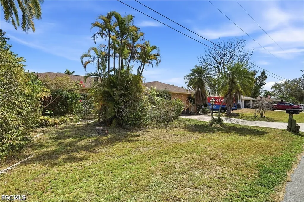 2204 Channel Way North Fort Myers FL 33917