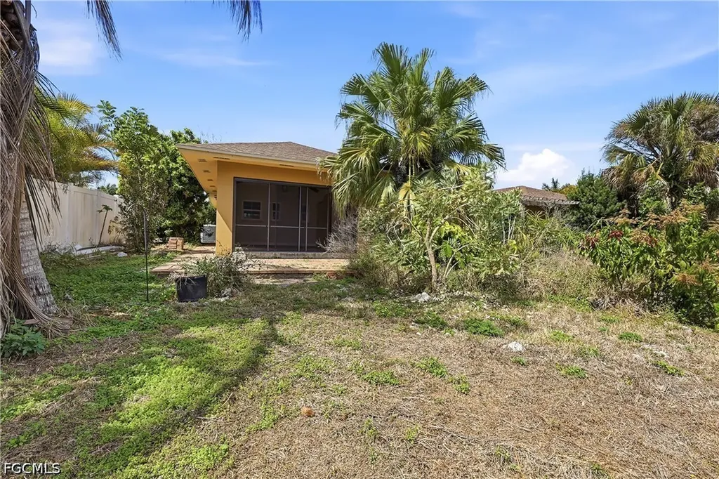 2204 Channel Way North Fort Myers FL 33917