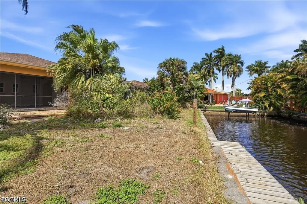2204 Channel Way North Fort Myers FL 33917