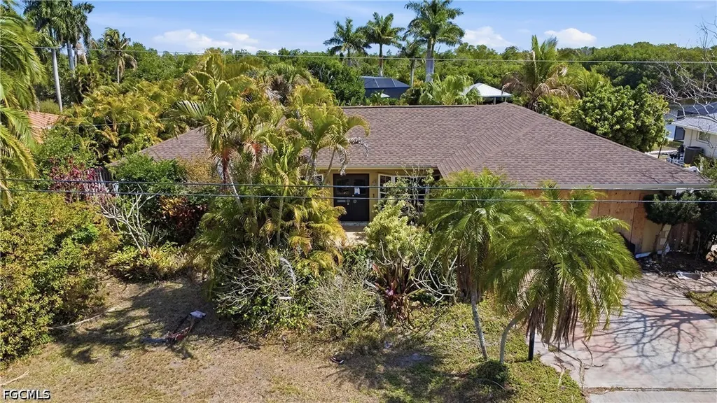2204 Channel Way North Fort Myers FL 33917