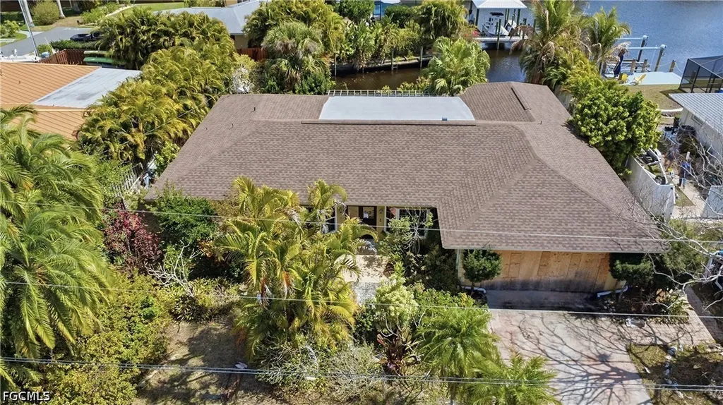2204 Channel Way North Fort Myers FL 33917