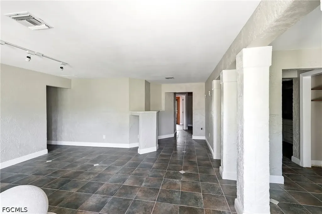2204 Channel Way North Fort Myers FL 33917