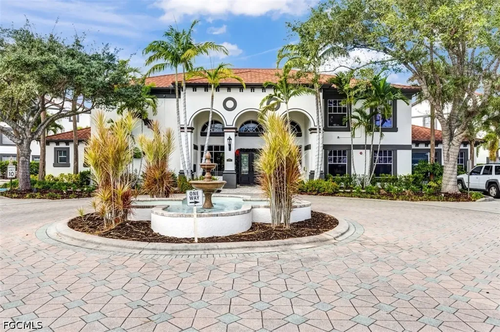 7915 Preserve Circle Naples FL 34119