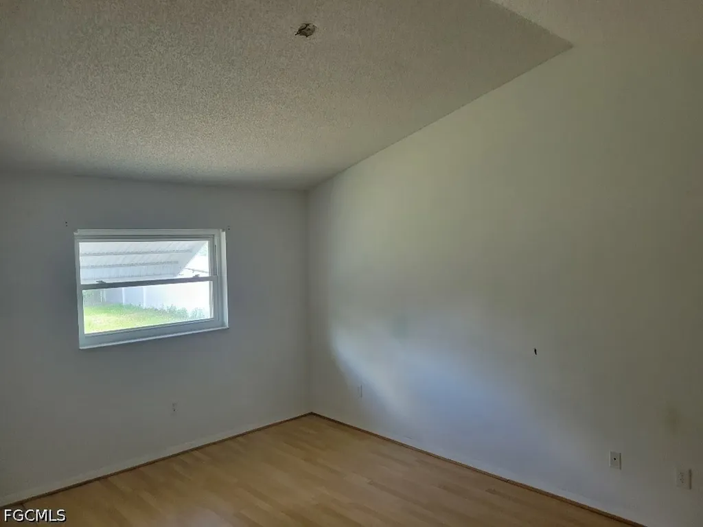 1029 NE Van Loon Lane Cape Coral FL 33909