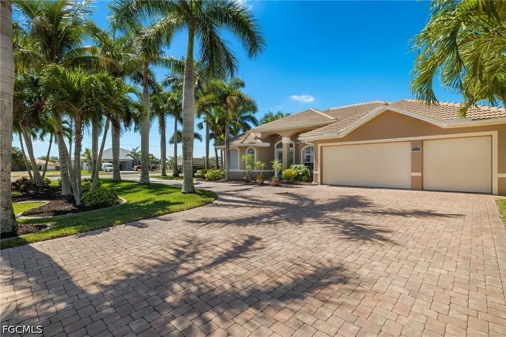2710 SW 27th Place Cape Coral FL 33914