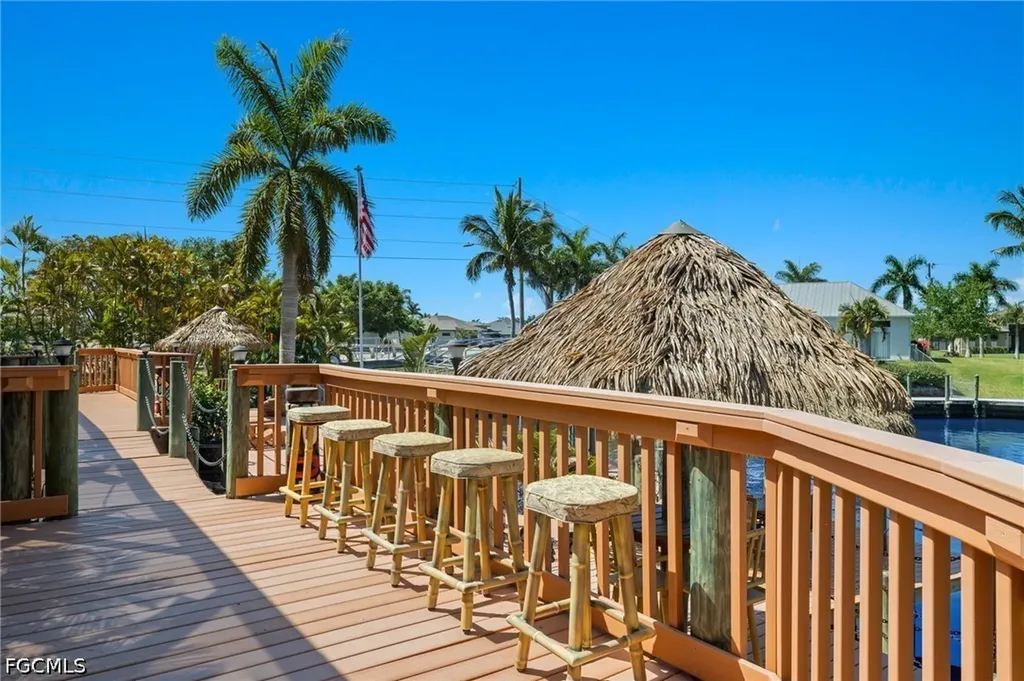2710 SW 27th Place Cape Coral FL 33914