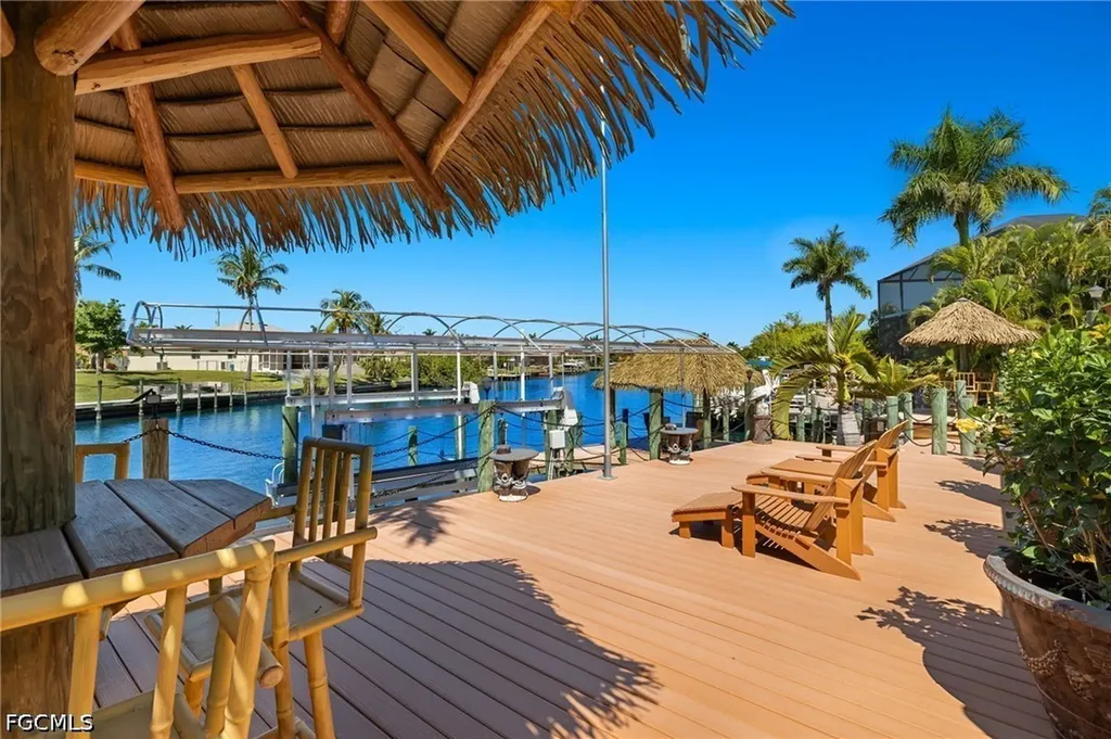 2710 SW 27th Place Cape Coral FL 33914