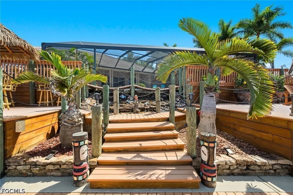 2710 SW 27th Place Cape Coral FL 33914